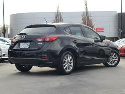 2017 Mazda
3 Maxx