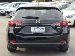 2017 Mazda
                3 Maxx
