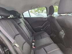 2017 Mazda
                3 Maxx