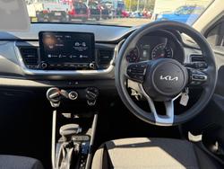 2022 Kia
                Stonic S
