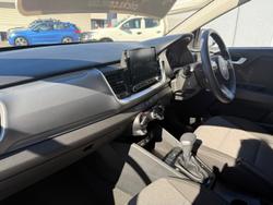 2022 Kia
                Stonic S
