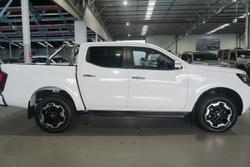 2024 Nissan
                Navara ST-X