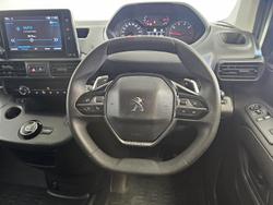 2021 Peugeot
Partner 130 THP