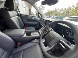 2024 Hyundai
Santa Fe Hybrid Elite