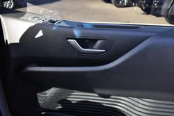 2022 Hyundai
STARIA LOAD