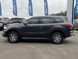 2017 Ford
Everest Trend