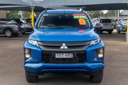 2023 Mitsubishi
Triton GLX-R