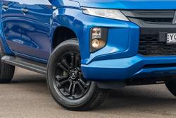 2023 Mitsubishi
Triton GLX-R