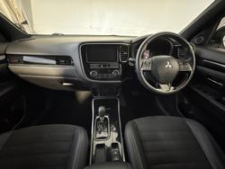 2018 Mitsubishi
Outlander Black Edition