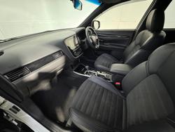2018 Mitsubishi
Outlander Black Edition