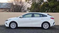 2021 Kia
                Cerato S
