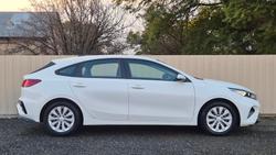 2021 Kia
                Cerato S