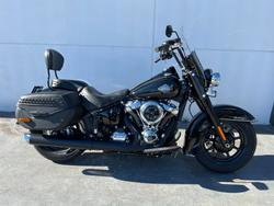 Harley-Davidson FLHC Heritage Classic 117