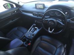 2017 Mazda
CX-5 Akera