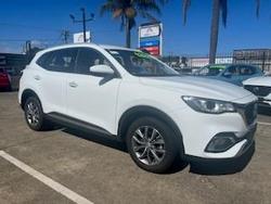 MG HS
