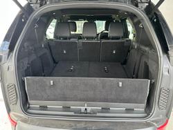 2017 Land Rover Discovery SD4 HSE Series 5 MY17 4X4 Dual Range Santorini Black
