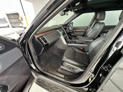 2017 Land Rover Discovery SD4 HSE Series 5 MY17 4X4 Dual Range Santorini Black