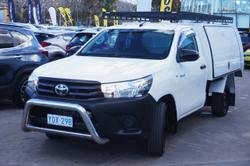 2020 Toyota
Hilux Workmate