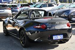 2021 Mazda
MX-5