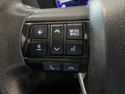 2020 Toyota
Hilux Workmate