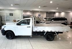 2020 Toyota
Hilux Workmate