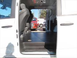 2025 LDV
G10