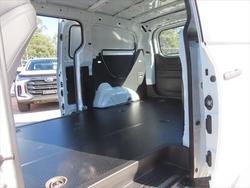 2025 LDV
G10