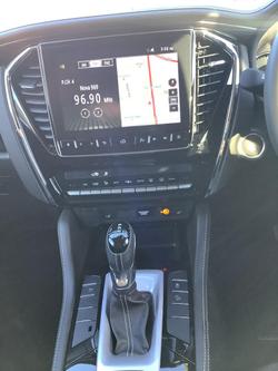 2024 Isuzu
MU-X LS-T