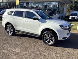 2024 Isuzu
MU-X LS-T