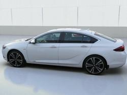 2018 Holden Calais V