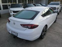 2018 Holden
                Calais V