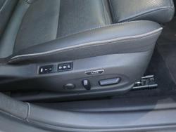 2018 Holden
                Calais V