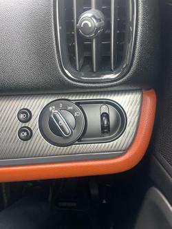 2022 MINI
Countryman Cooper S Classic