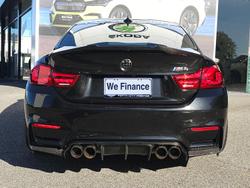 2015 BMW
M4