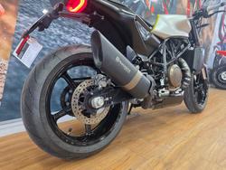 2019 HUSQVARNA VITPILEN 701 WHITE ARROW