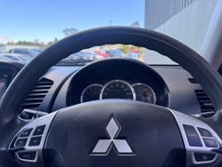 2014 Mitsubishi
Triton GLX