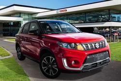 2023 Suzuki
Vitara Turbo