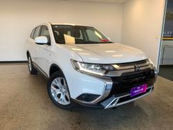 2021 MITSUBISHI
                OUTLANDER ES 7 SEAT AWD
