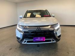 2021 MITSUBISHI
                OUTLANDER ES 7 SEAT AWD