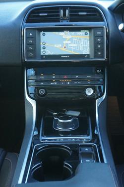 2016 Jaguar
XE 20t Prestige
