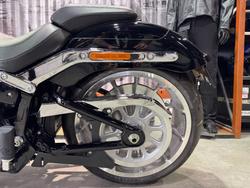 2025 Harley-davidson FLFB FAT BOY (117) Vivid Black