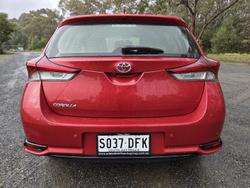 2016 Toyota
Corolla Ascent