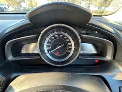 2014 Mazda
                2 Neo