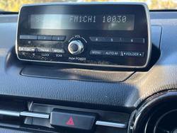 2014 Mazda
                2 Neo