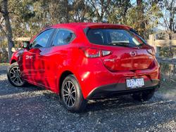 2014 Mazda
                2 Neo