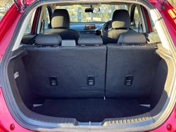 2014 Mazda
                2 Neo