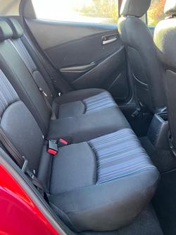 2014 Mazda
                2 Neo