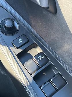 2014 Mazda
                2 Neo