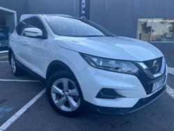 2021 Nissan
                QASHQAI ST
