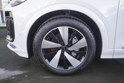 2025 Audi
Q6 e-tron